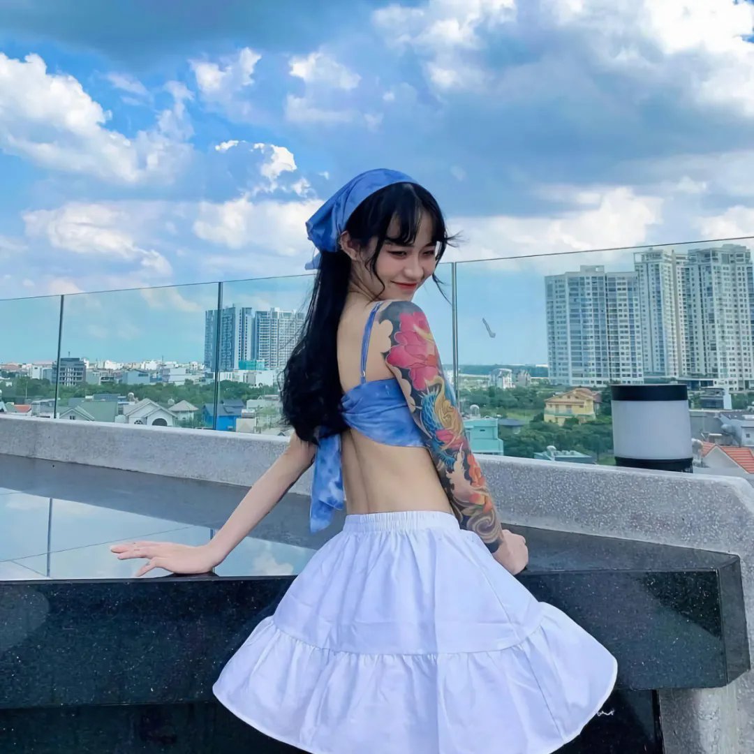 赤裸反击